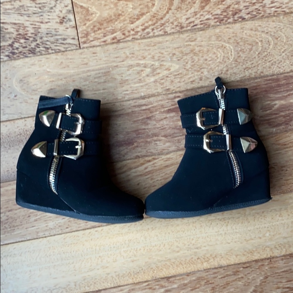 Toddler Wedge Boots 9T